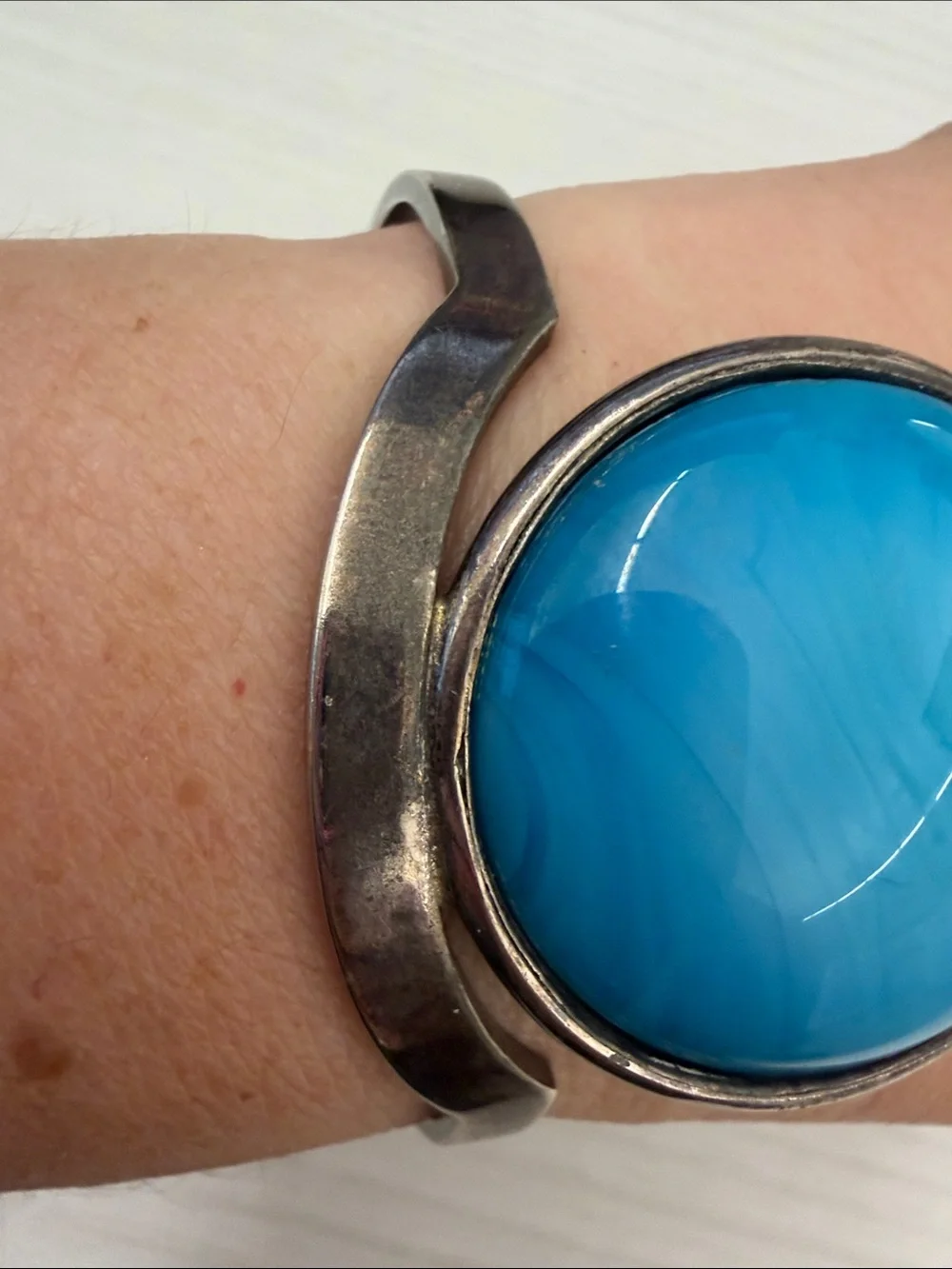 Unbranded Blue Fashion Wrist Cuff with Round Accent